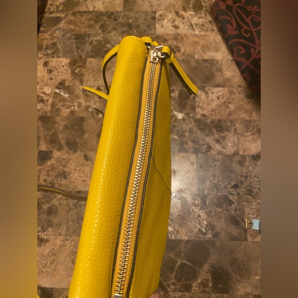 Sold🛑💛Vince Camuto~Leather Crossbody Front/Flap Color-Dandelion - Picture 5 of 12